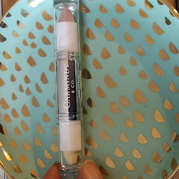 Concealer & Correction Bundle 🥳 - Picture 2 of 8